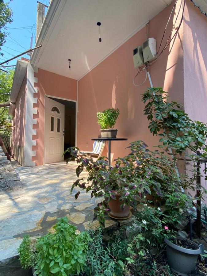Gkiko'S Guest House Qeparo Exterior foto